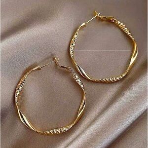 Gold Texture Design Earrings